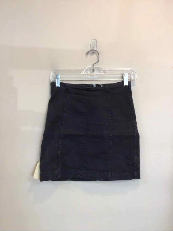 FREE PEOPLE SIZE 2 Ladies SKIRT